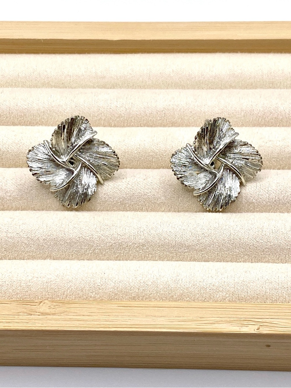 Vintage Lisner Textured Silver Floral Knot Stud Earrings Clip-On